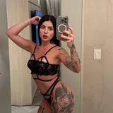 Lola Bloom